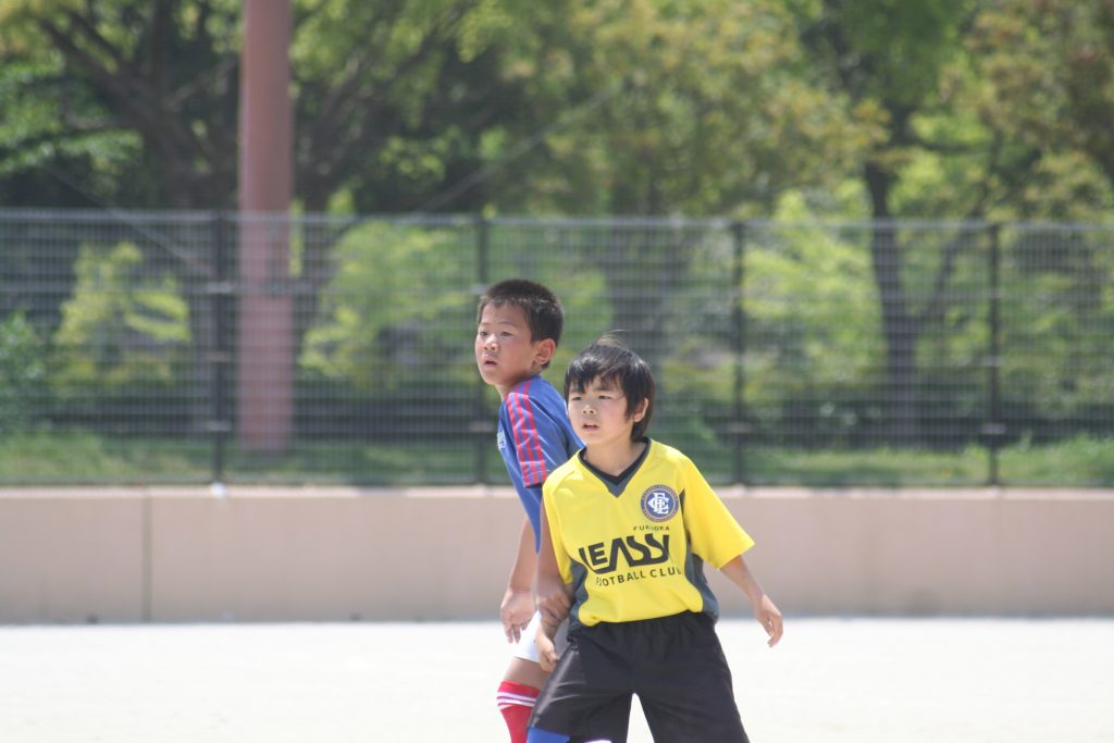 保護者のための 2分で分かるサッカーのルール アドバンテージ フリーキックにならない反則 レアッシ福岡fc