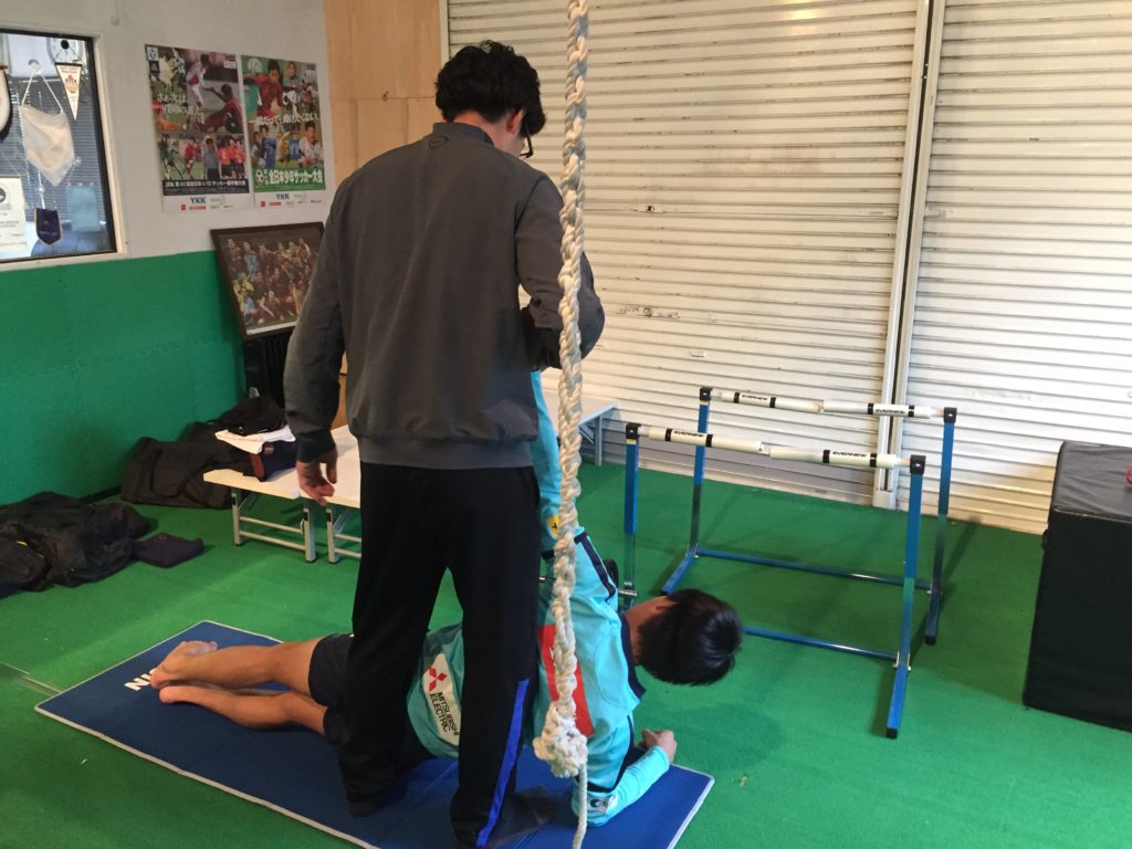 V ファーレン長崎の氣田亮真選手がフィジカルトレーニングでバルコに レアッシ福岡フットボールクラブ